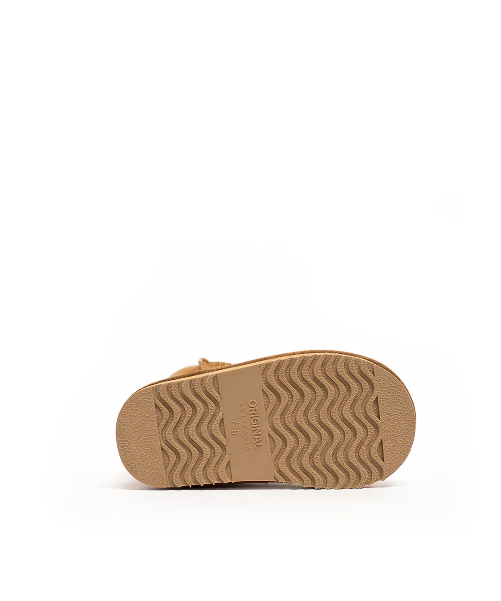 Kid's UGG Classic Short - Image 7