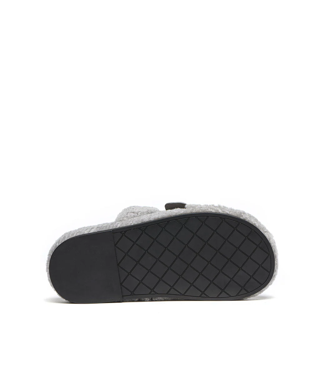 Women’s Jule Fluffy Slide - Image 8